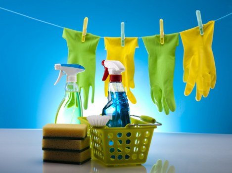 Turnover cleaning service for a Bromley apartment between guest stays
